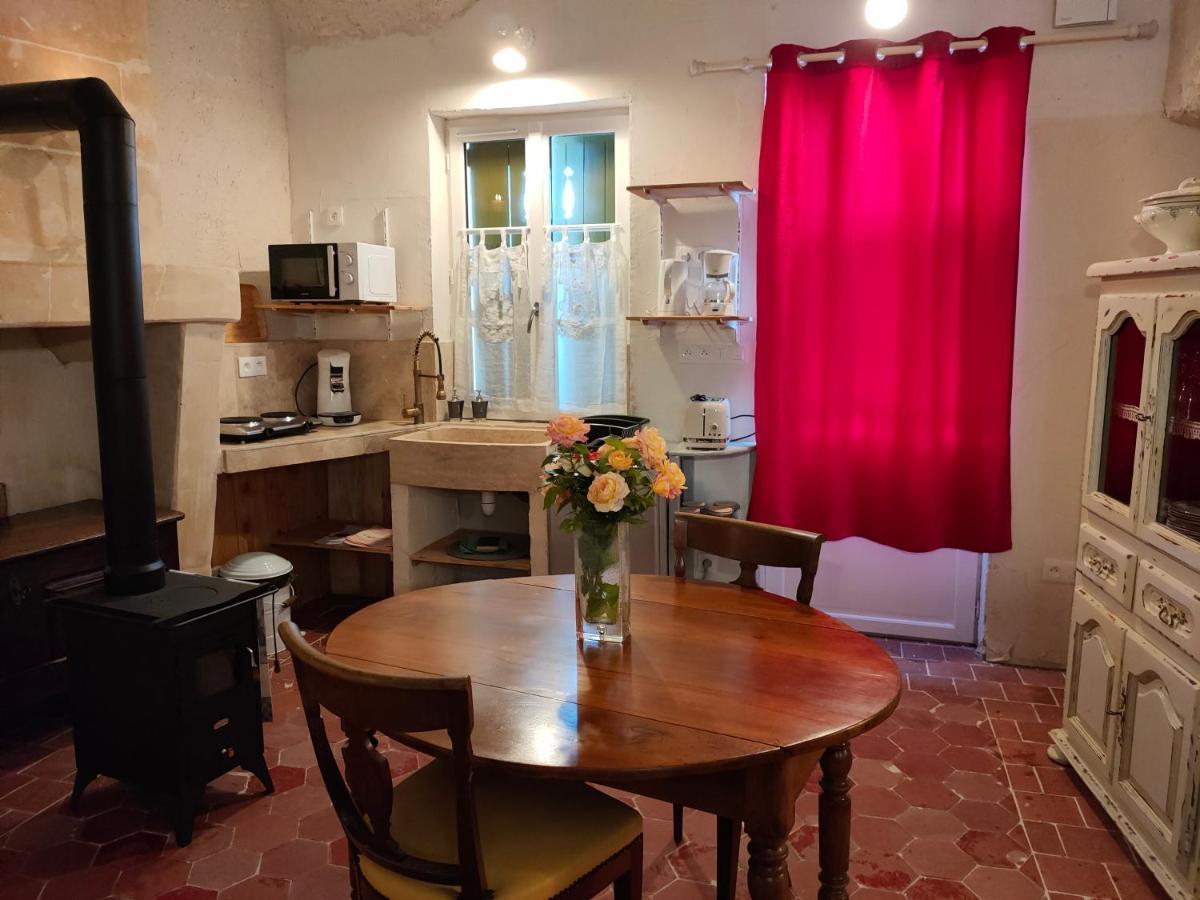 Aux Trois Tilleuls Bed & Breakfast Loches Dış mekan fotoğraf